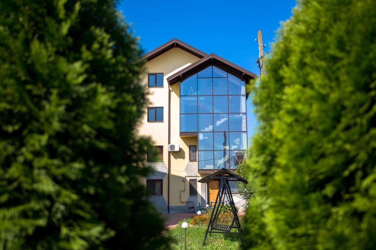 Casa Topazz Târgu Jiu Buitenkant foto