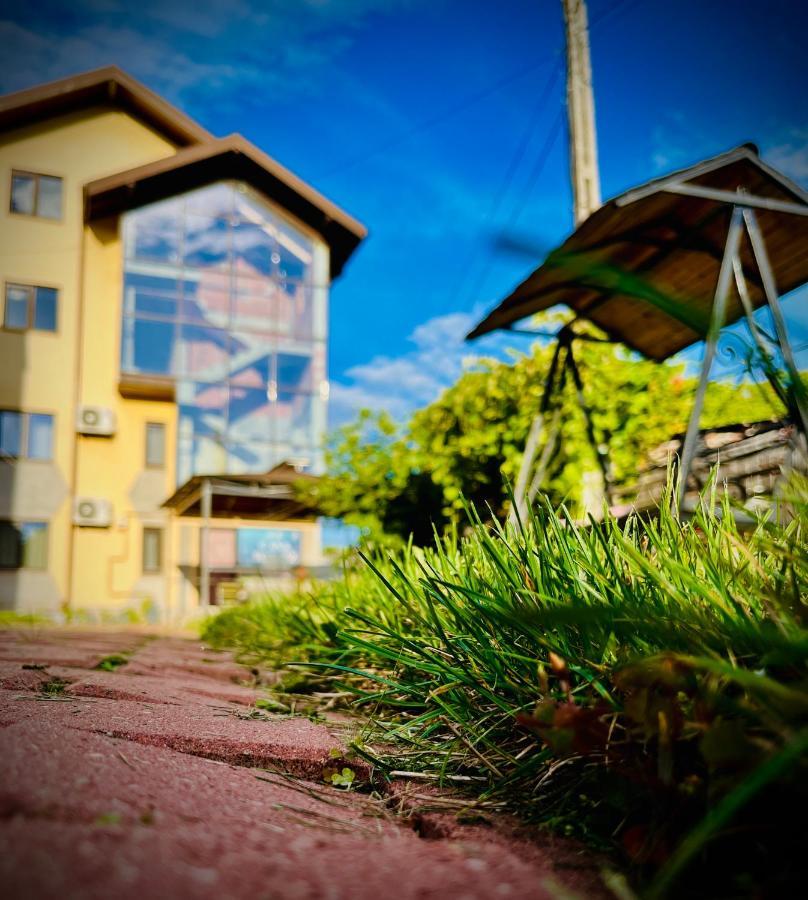 Casa Topazz Târgu Jiu Buitenkant foto