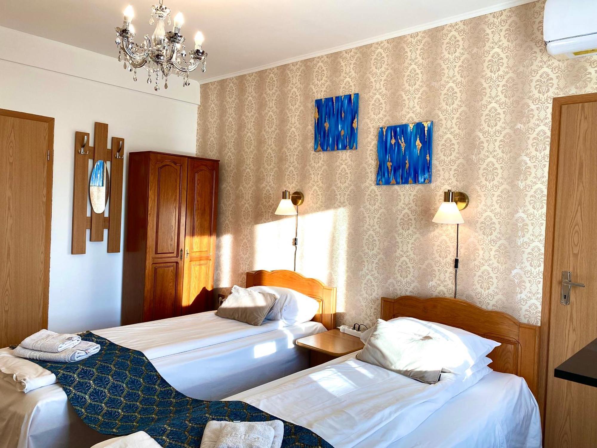 Casa Topazz Târgu Jiu Buitenkant foto