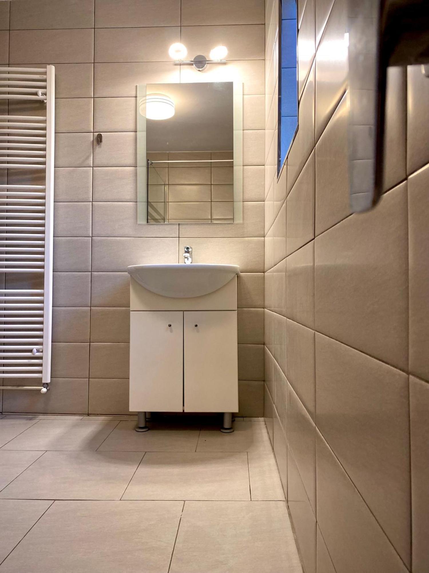 Casa Topazz Târgu Jiu Buitenkant foto